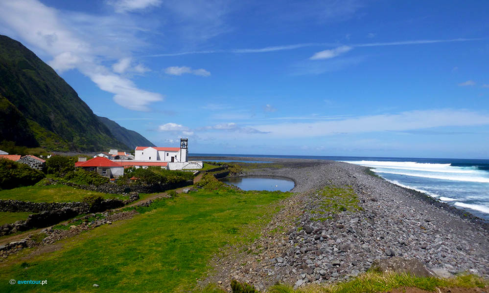 Fajã da Caldeira de Santo Cristo na Ilha de São Jorge nos Açores